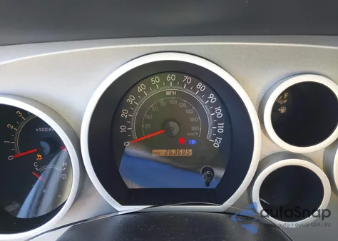 2008 Toyota Tundra Sr5 5.7L V8 z USA, uszkodzony, nr VIN 5TBEV54118S477917